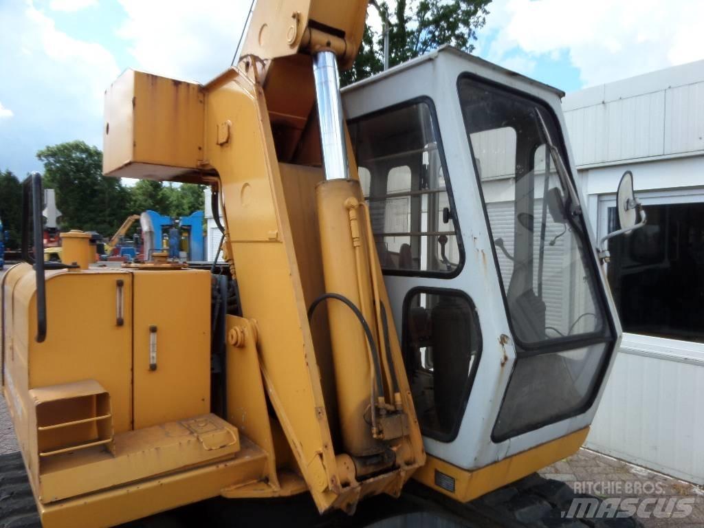 Hitachi EX 60 Gru cingolate