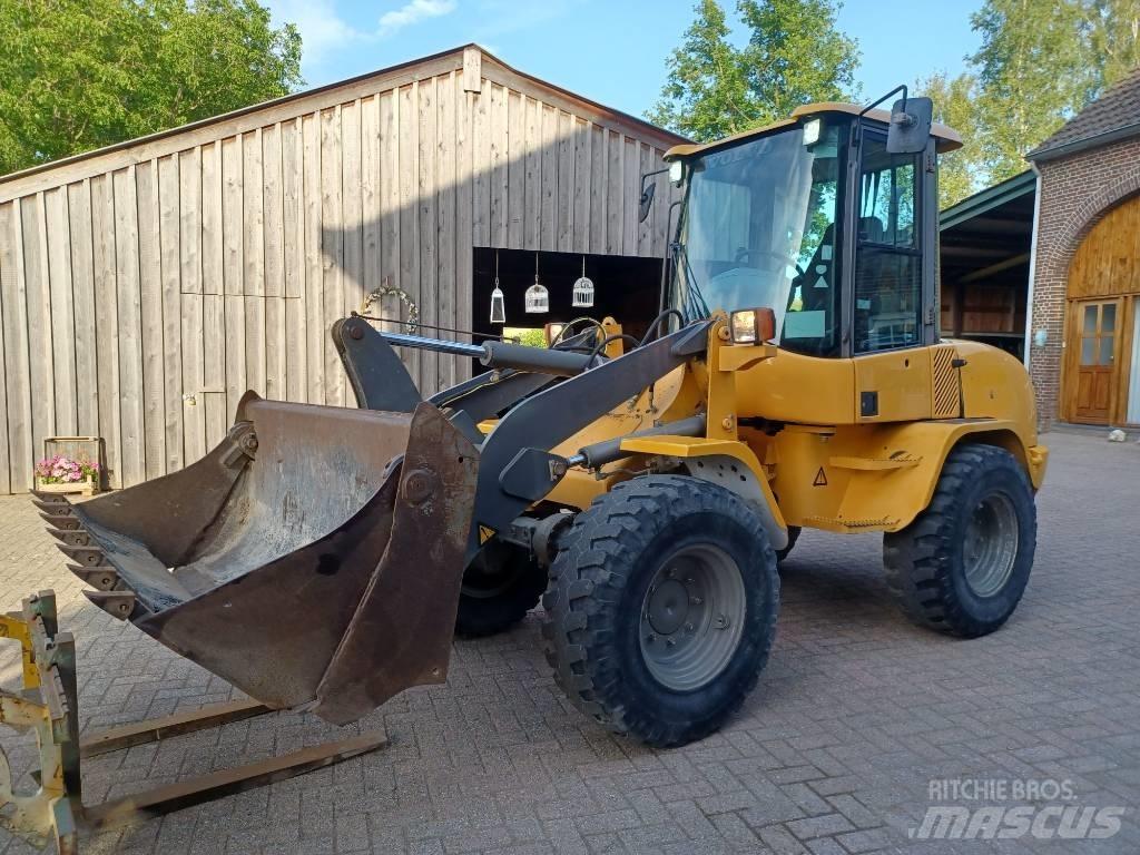 Volvo L 30 B Pale gommate