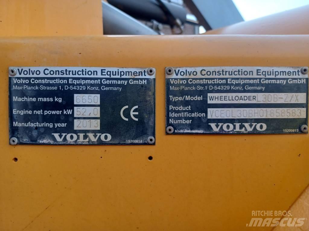 Volvo L 30 B Pale gommate