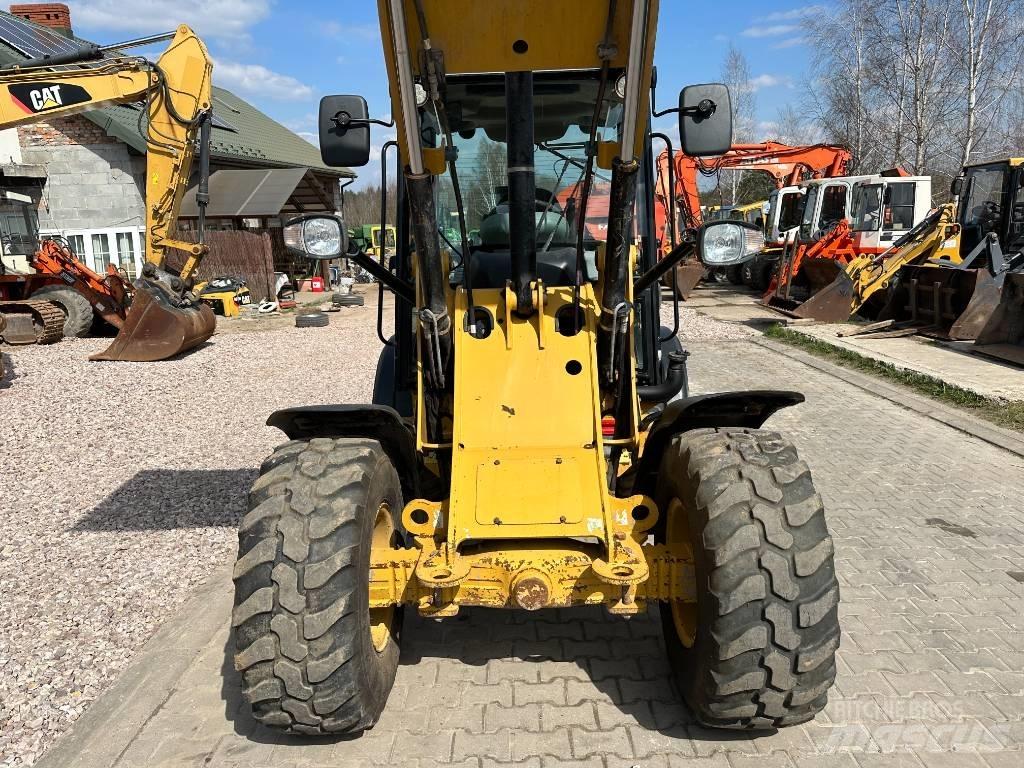CAT 906 H 2 Pale gommate