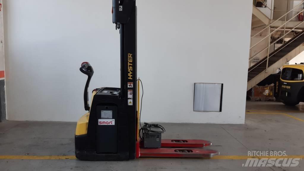 Hyster S1.6 Transpallet uomo a terra