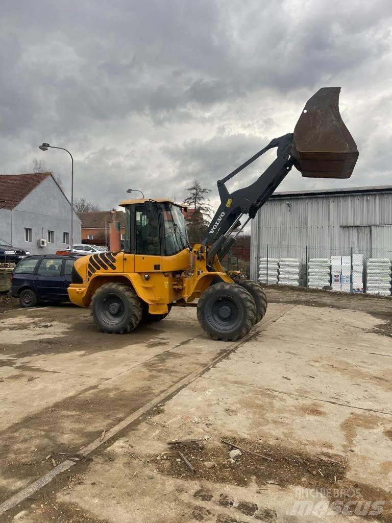 Volvo L 40 B Pale gommate