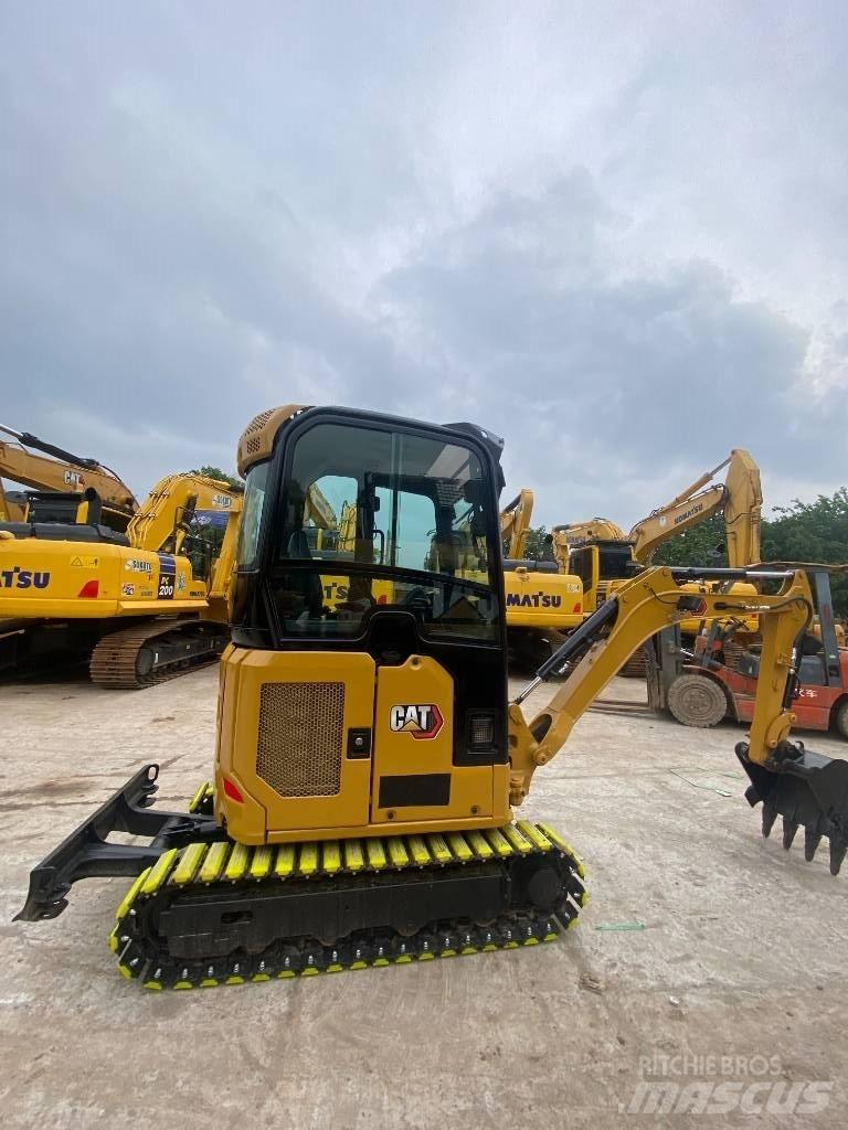 CAT 302 Miniescavatori