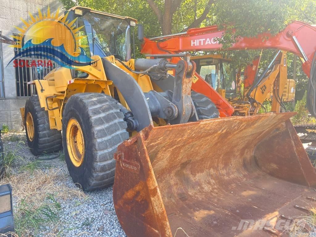 Volvo L 120 Pale gommate
