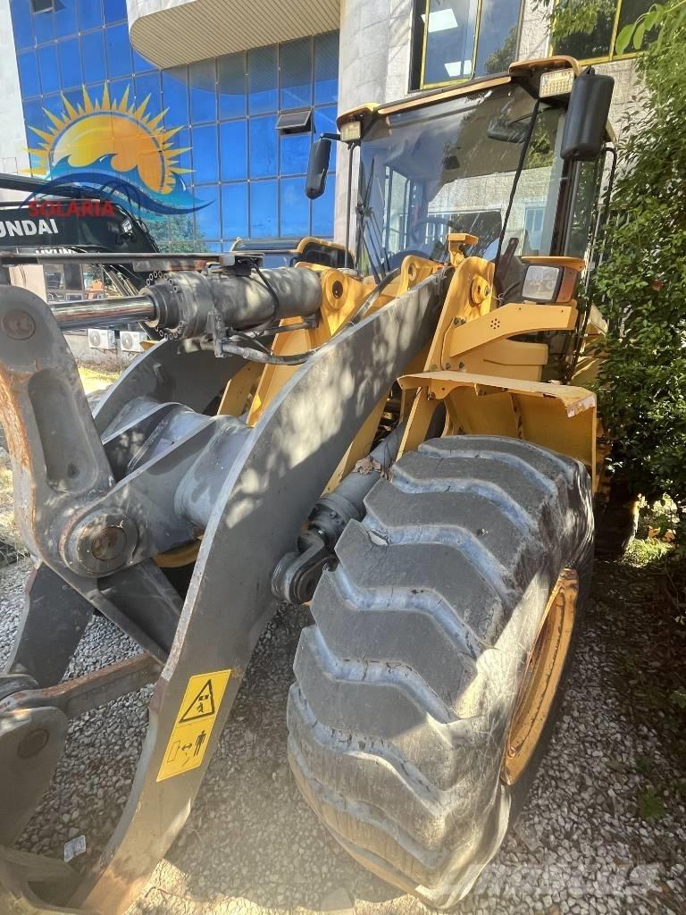 Volvo L 120 Pale gommate