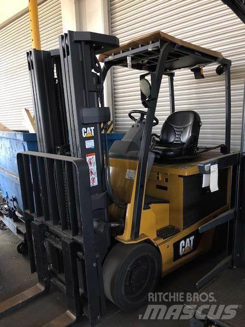 CAT EC30N Carrelli elevatori elettrici