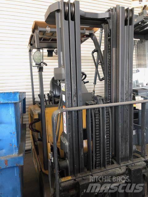 CAT EC30N Carrelli elevatori elettrici