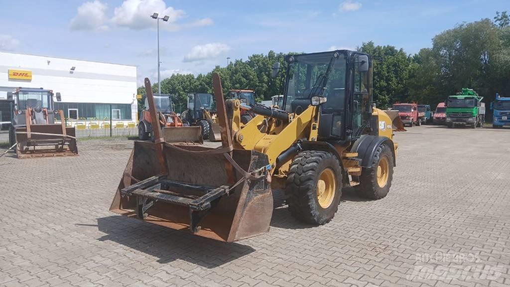 CAT 908 M Pale gommate