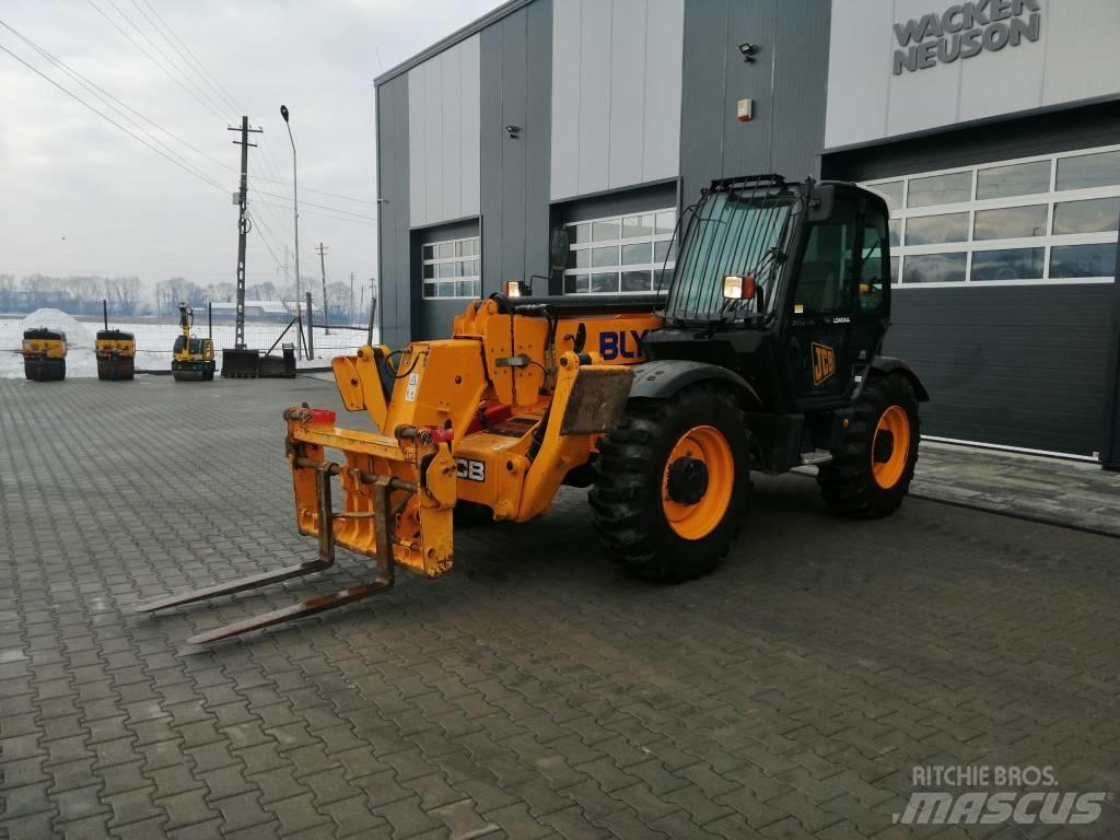 JCB 535-125 Pale gommate telescopiche