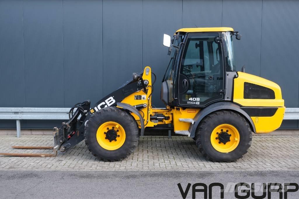 JCB 409 | 2023 | 548h Pale gommate