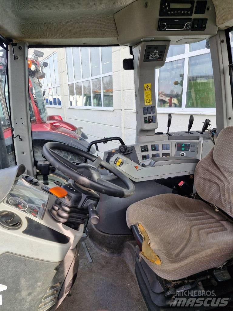 CLAAS Arion 640 Trattori