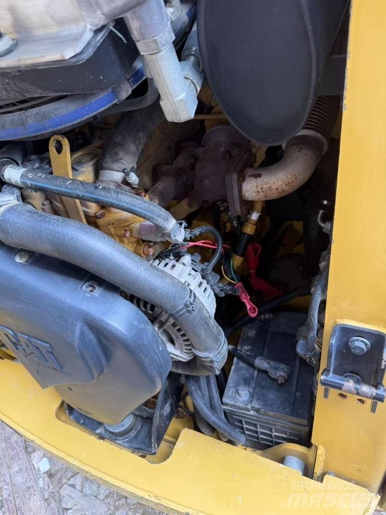 CAT 226 B 3 Mini Pale Gommate