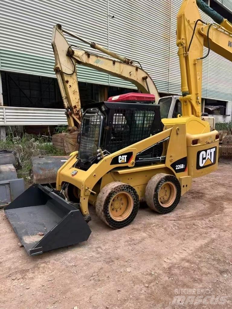CAT 226 B 3 Mini Pale Gommate