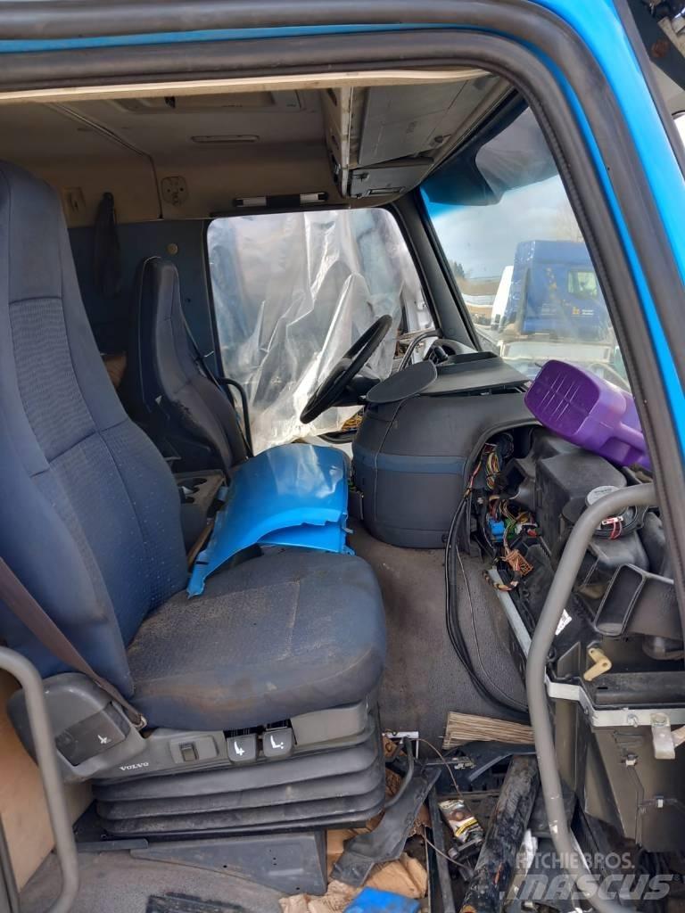Volvo FM 9.320 Cabine e interni