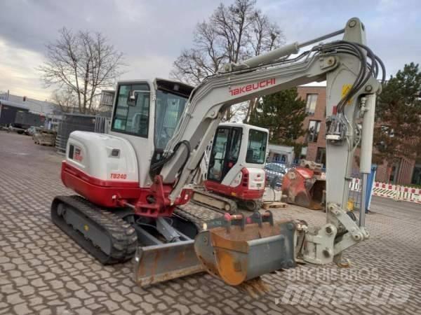 Takeuchi TB 240 DPF Miniescavatori