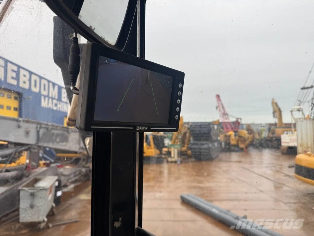 CAT 914 G Pale gommate