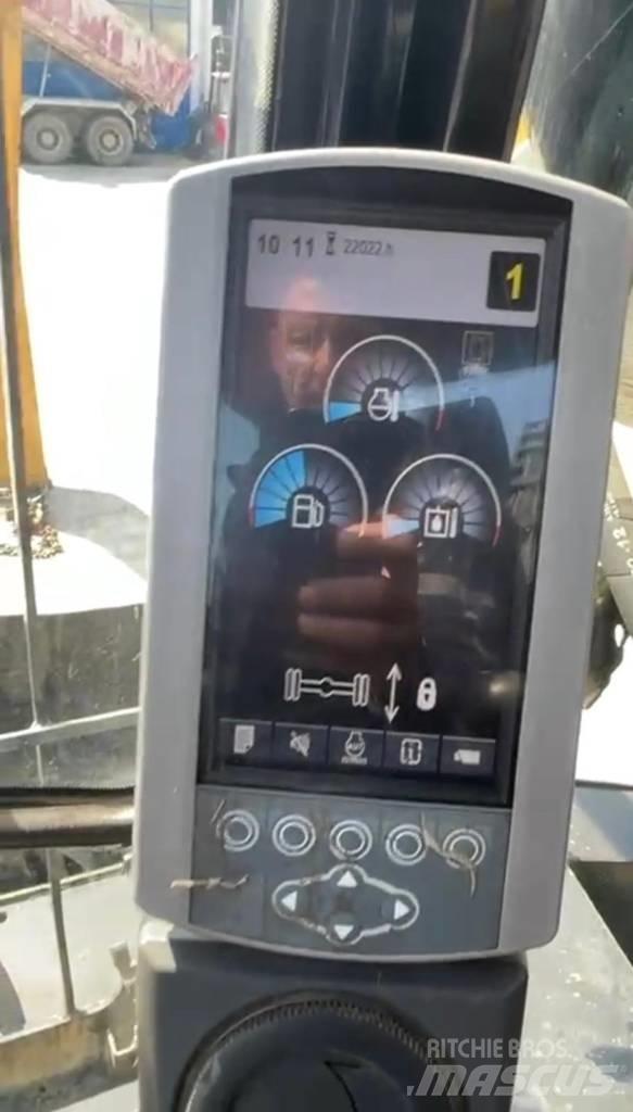 CAT 318D MH Movimentazione rifiuti