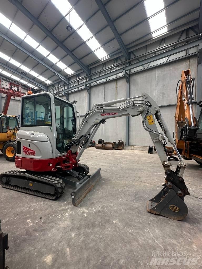 Takeuchi TB 325 R Miniescavatori