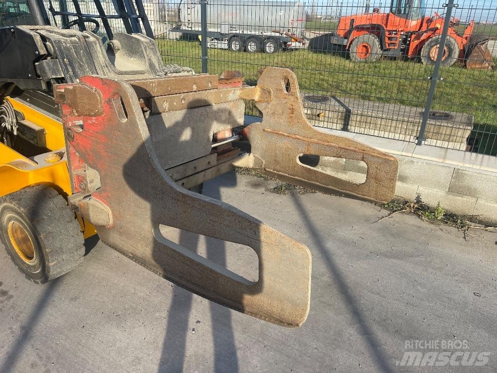 JCB TLT 35 D / 4x4 Sollevatori telescopici