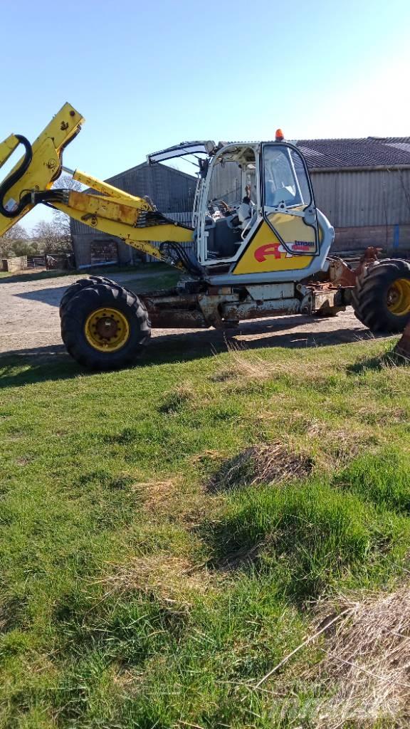 Menzi Muck A91 Escavatori gommati