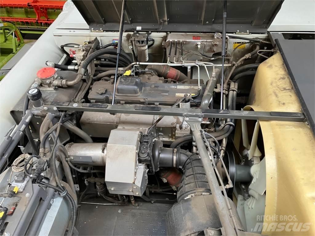 CLAAS TRION 730 Mietitrebbiatrici