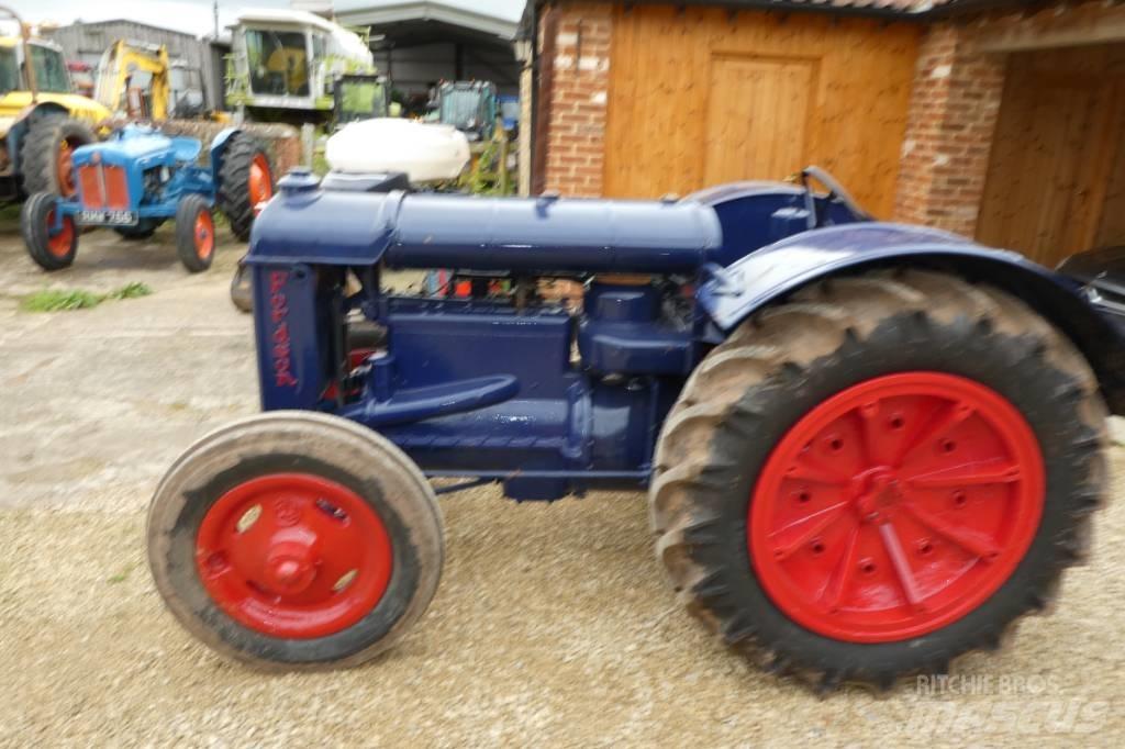  standard fordson Trattori