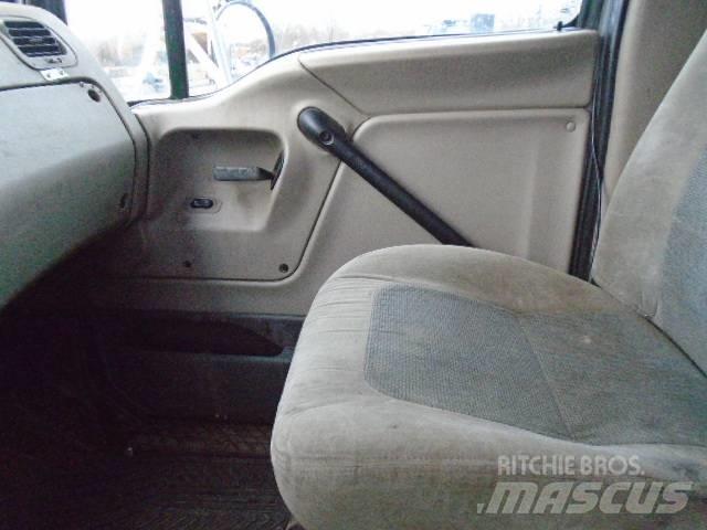Sterling A 9500 Camion ribaltabili
