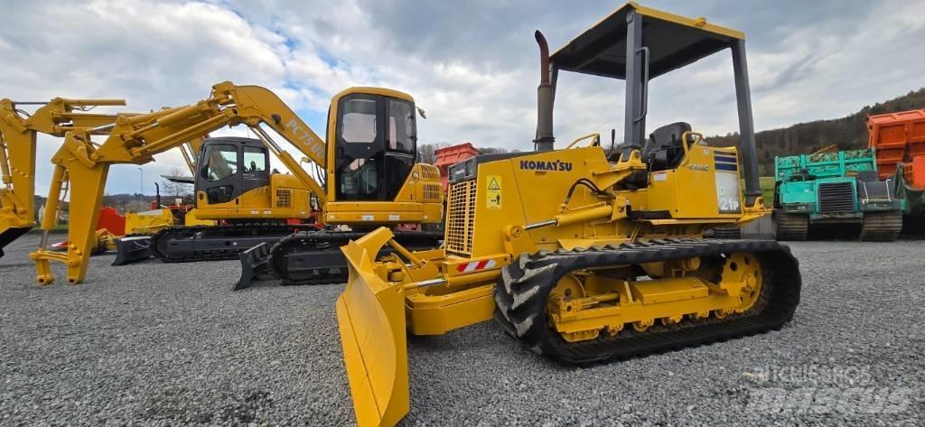 Komatsu D 21 P-8 Dozer cingolati