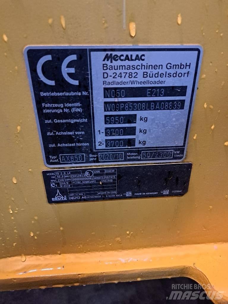 Mecalac AX 850 Pale gommate