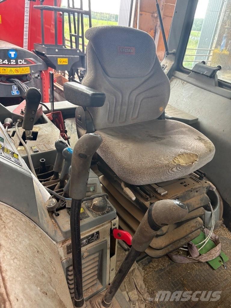 Valtra 8350 Trattori