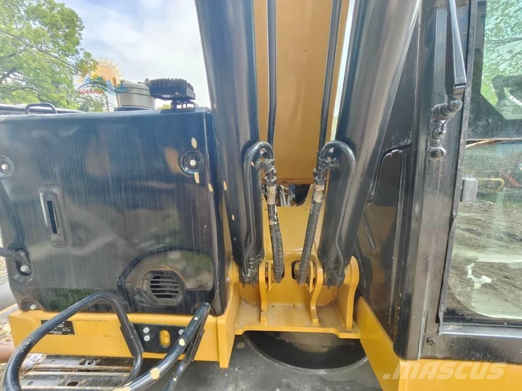 CAT 310 Escavatori cingolati