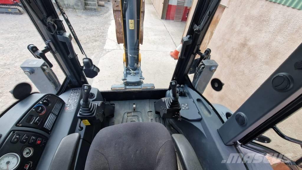 Terex TLB 890 Terne