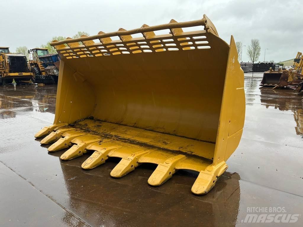 CAT Bucket 990 Benne