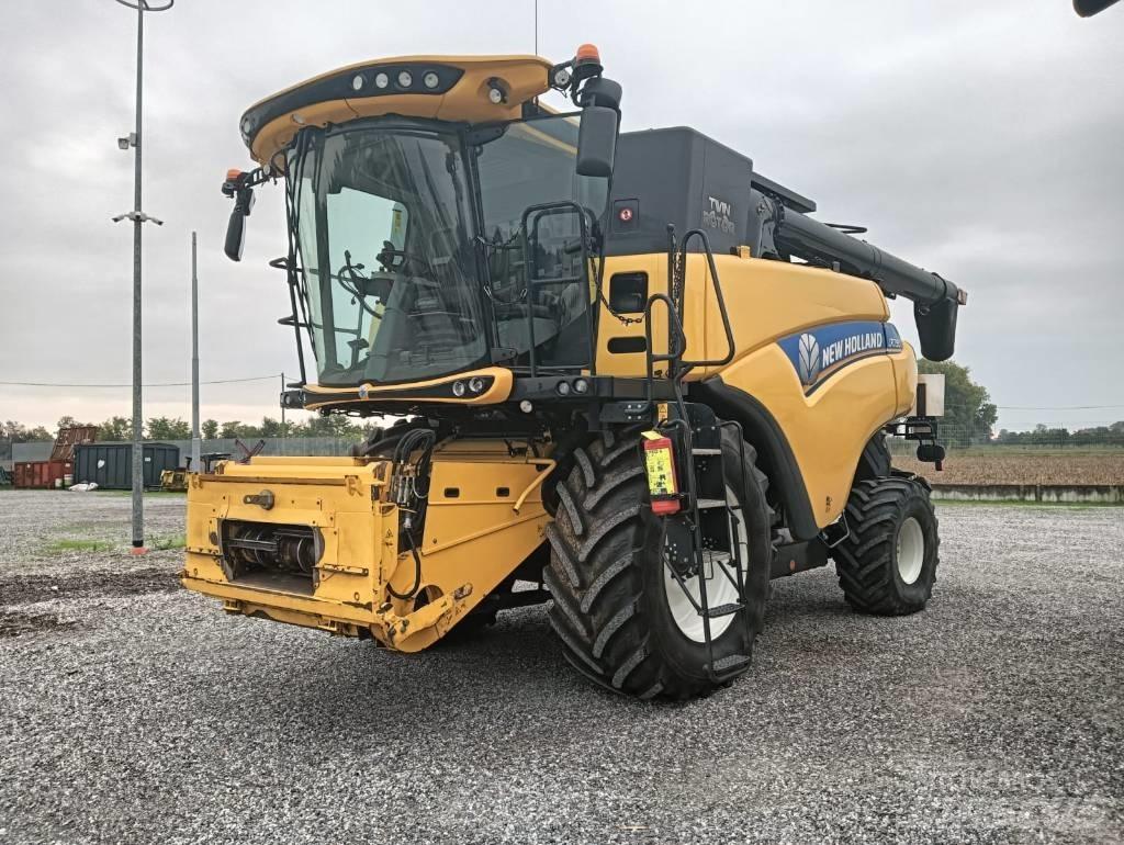 New Holland CR 7.90 Mietitrebbiatrici