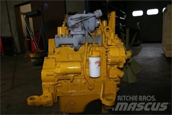 Komatsu SA4D102E Motori