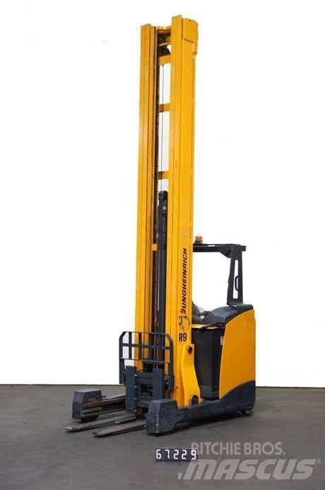 Jungheinrich ETV 325 Carrello retrattile