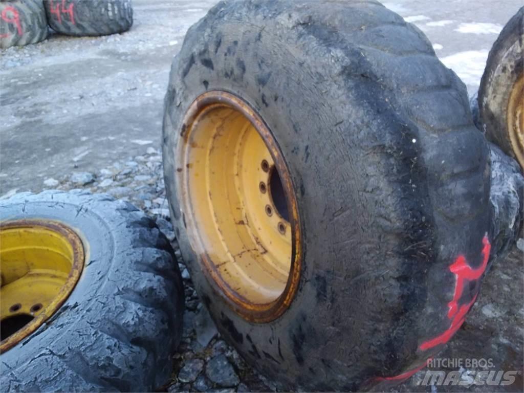 LS 17,5x25 Pneumatici, ruote e cerchioni