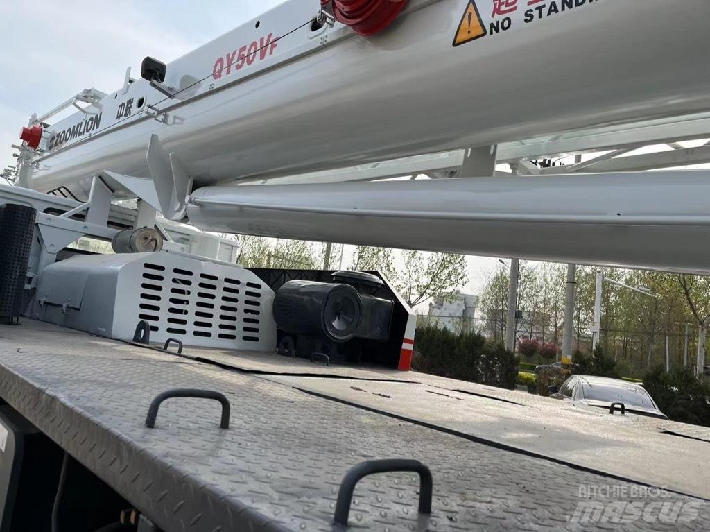 Zoomlion QY50V Gru per tutti i terreni