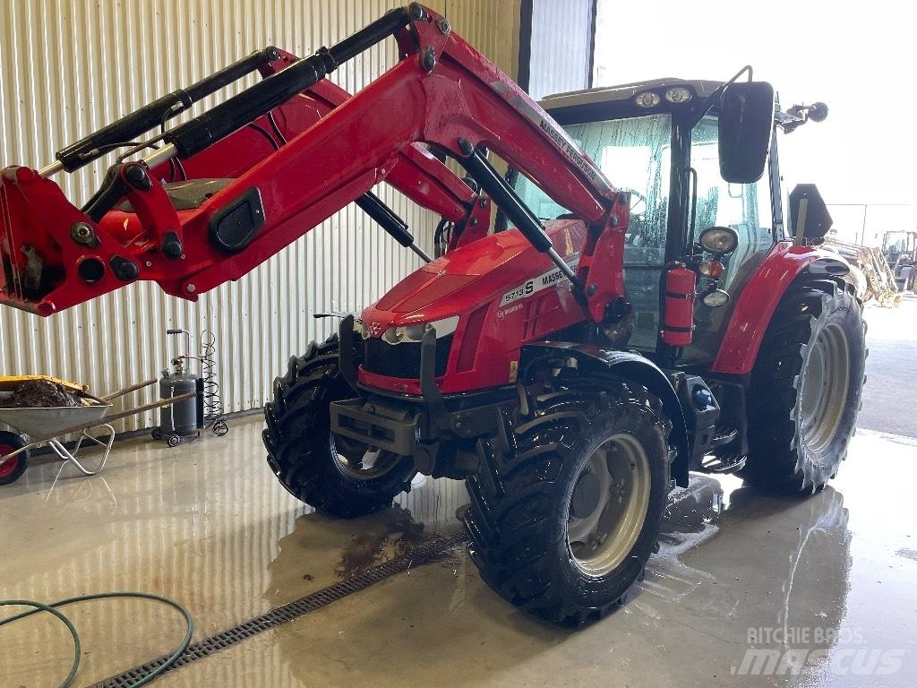 Massey Ferguson 5713 Trattori