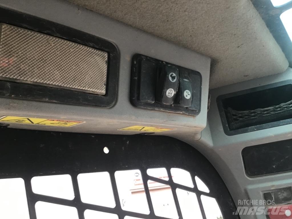 CAT 259 D Mini Pale Gommate