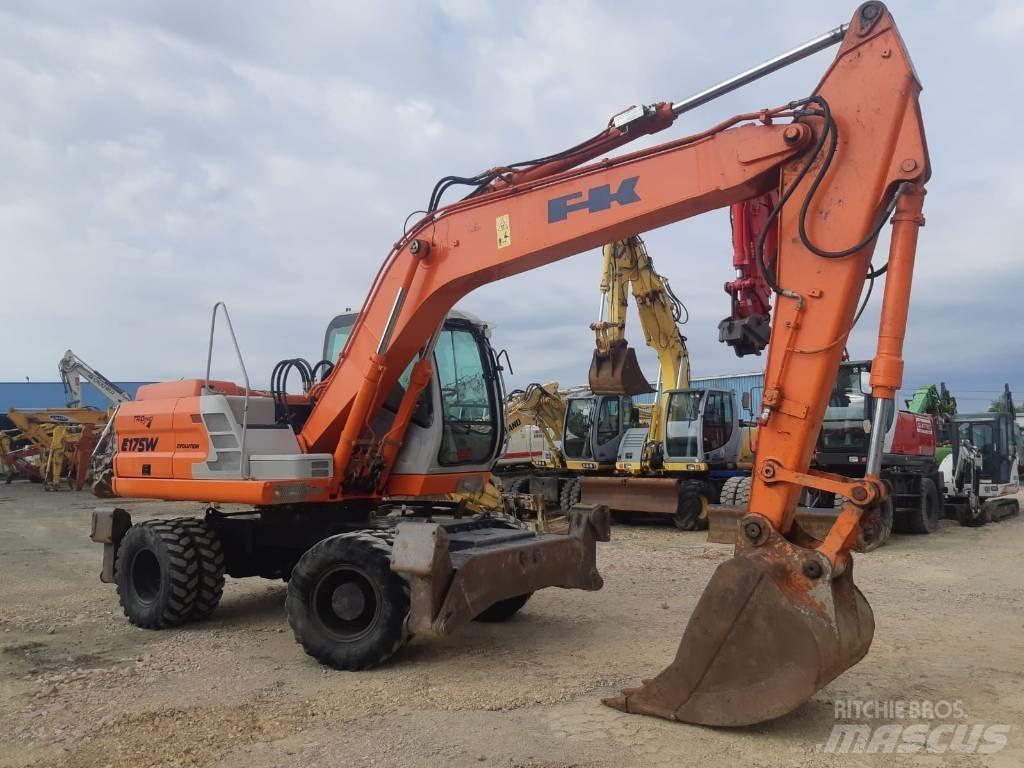 Fiat-Kobelco E175W Escavatori gommati
