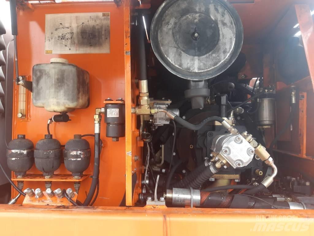 Fiat-Kobelco E175W Escavatori gommati