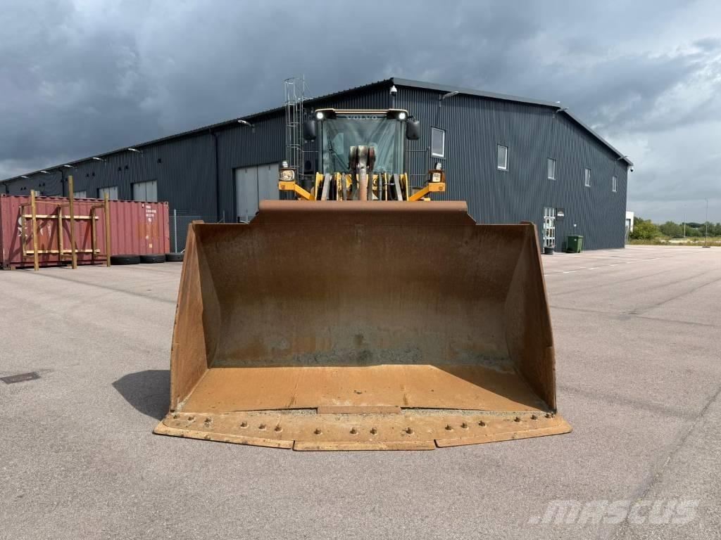 Volvo L 180 G Pale gommate