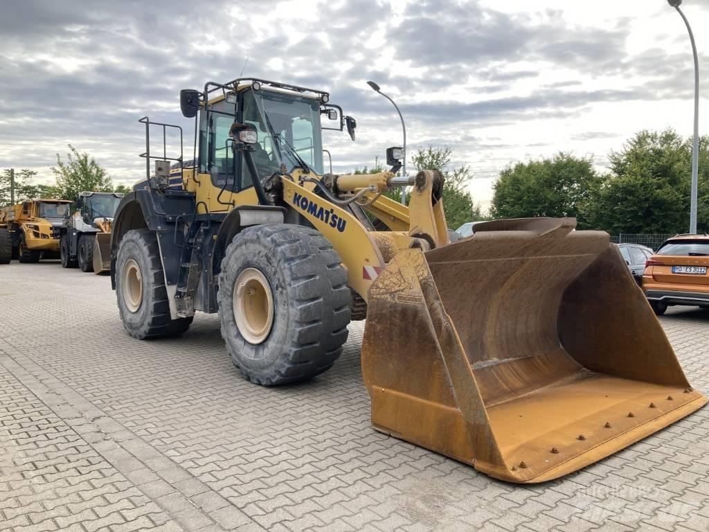 Komatsu WA 470-8 Pale gommate