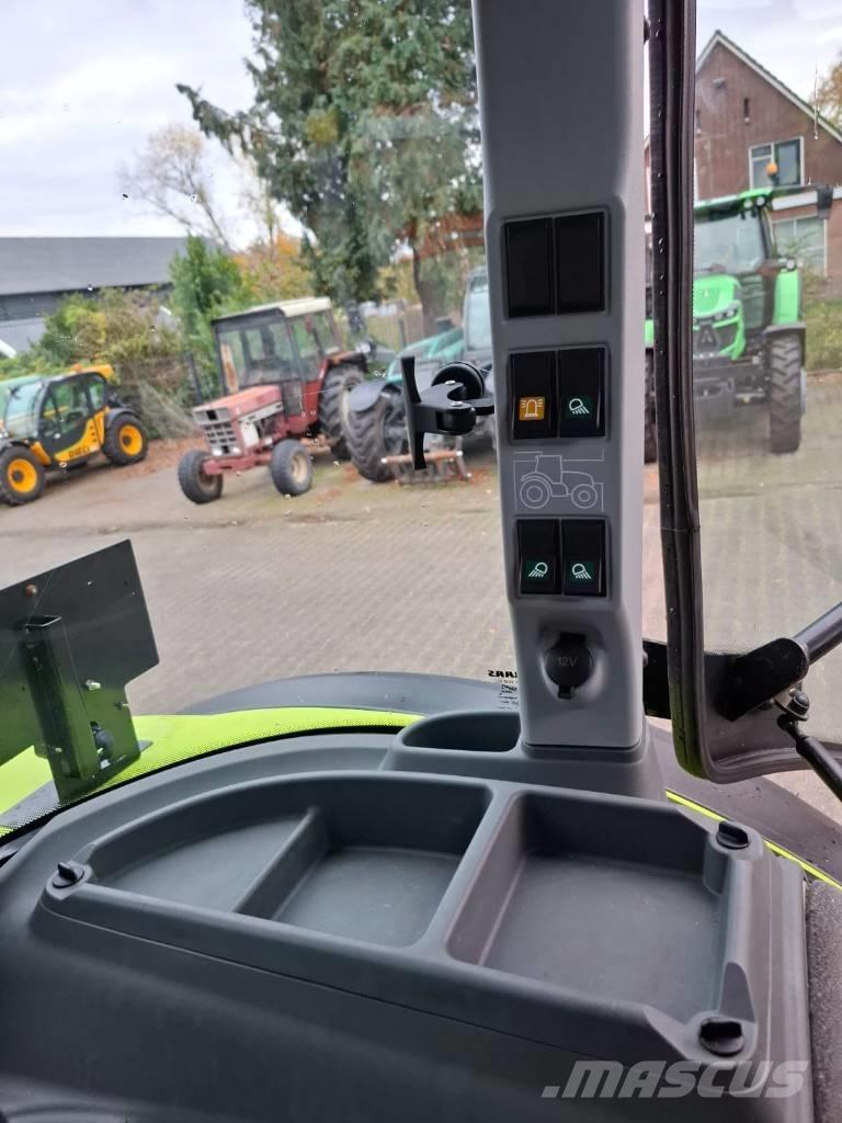 CLAAS Arion 410 Trattori