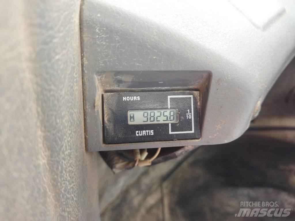 Doosan DL 300 Pale gommate