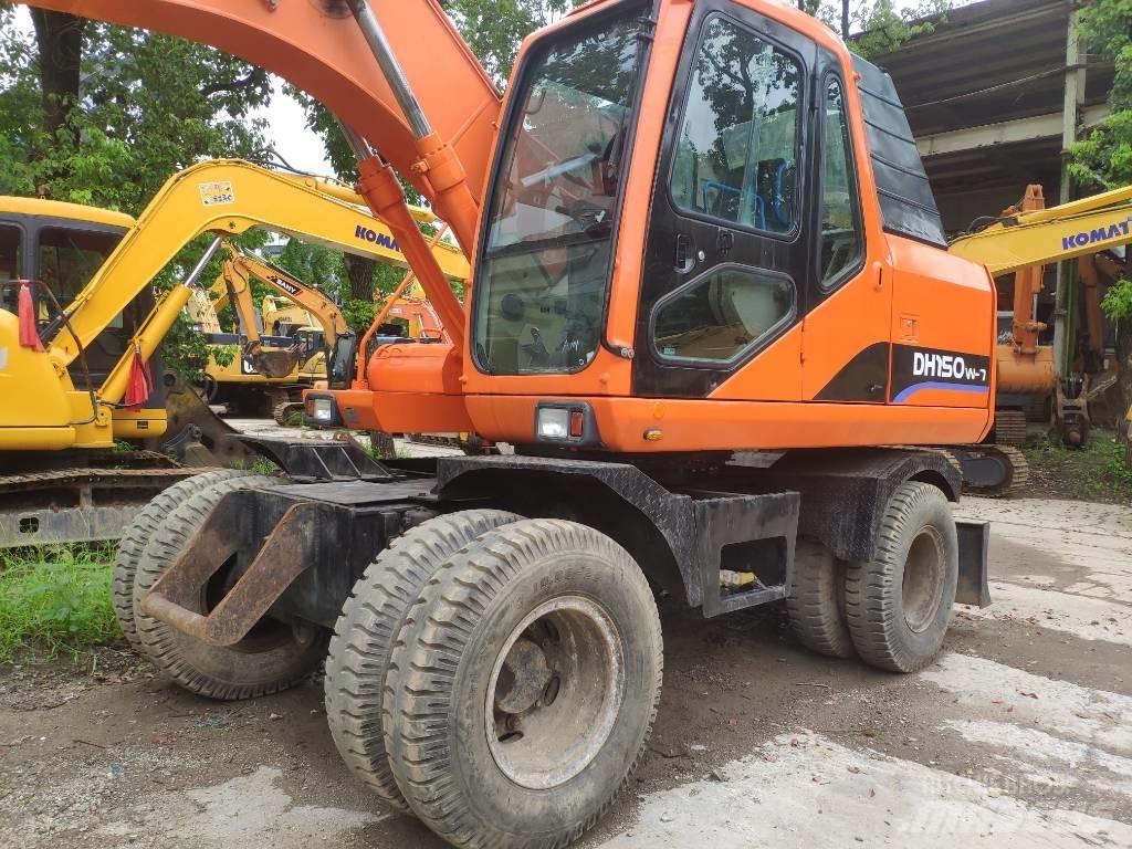 Doosan DH 150 W-7 Escavatori gommati