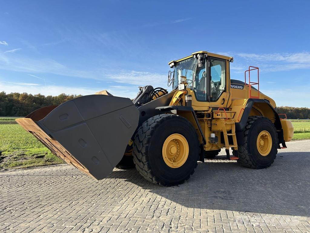 Volvo L180H Pale gommate