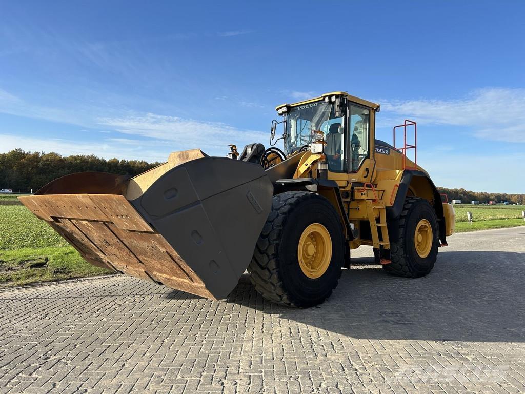 Volvo L180H Pale gommate