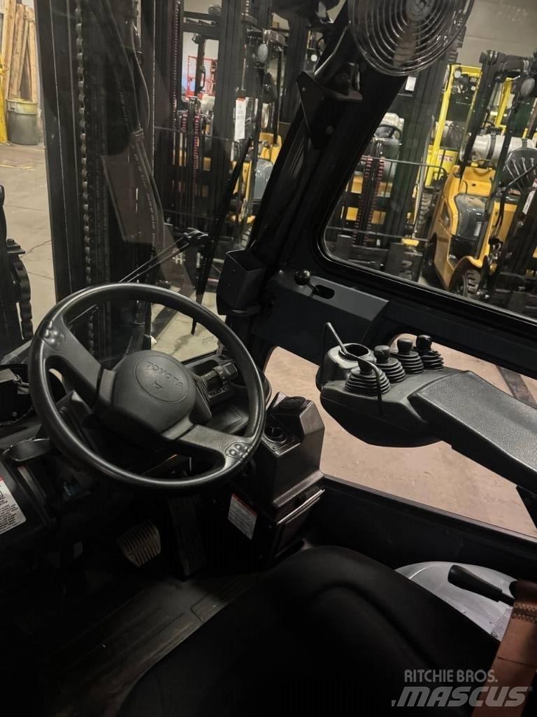 Toyota 8 FGCU 30 Carrelli elevatori-Altro